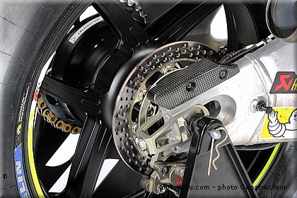 motogp_2017_suzuki_gsx_rr_009.jpg
