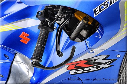 motogp_2017_suzuki_gsx_rr_028.jpg