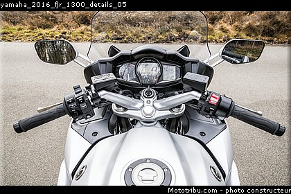 yamaha_2016_fjr_1300_details_05.jpg