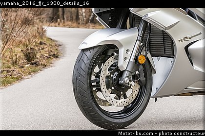 yamaha_2016_fjr_1300_details_16.jpg