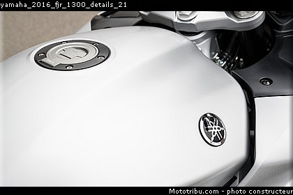 yamaha_2016_fjr_1300_details_21.jpg