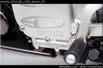 yamaha_2016_fjr_1300_details_29.jpg