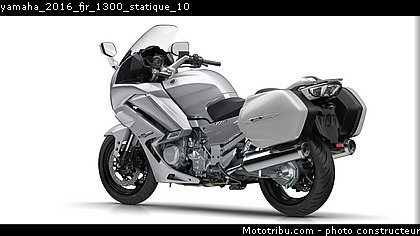 yamaha_2016_fjr_1300_statique_10.jpg