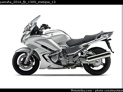 yamaha_2016_fjr_1300_statique_13.jpg