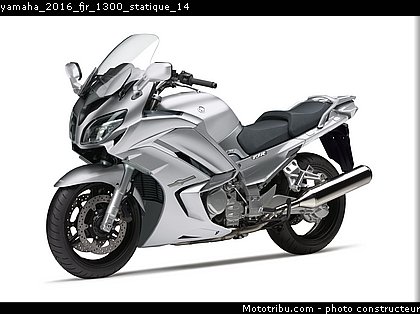 yamaha_2016_fjr_1300_statique_14.jpg