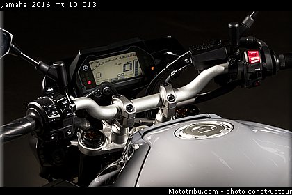 yamaha_2016_mt_10_013.jpg