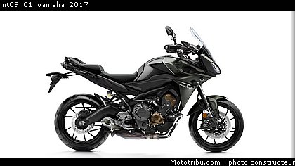 mt09_01_yamaha_2017.jpg