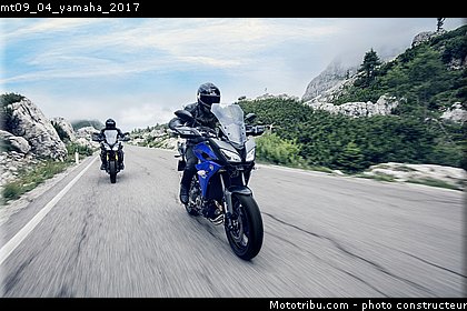 mt09_04_yamaha_2017.jpg