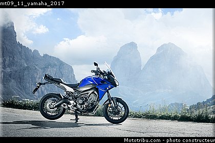 mt09_11_yamaha_2017.jpg