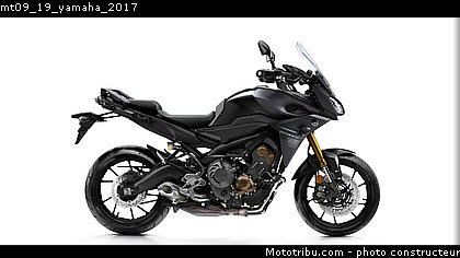 mt09_19_yamaha_2017.jpg
