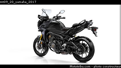 mt09_20_yamaha_2017.jpg