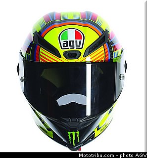 soleluna_4_casque_valentino_rossi_agv.jpg